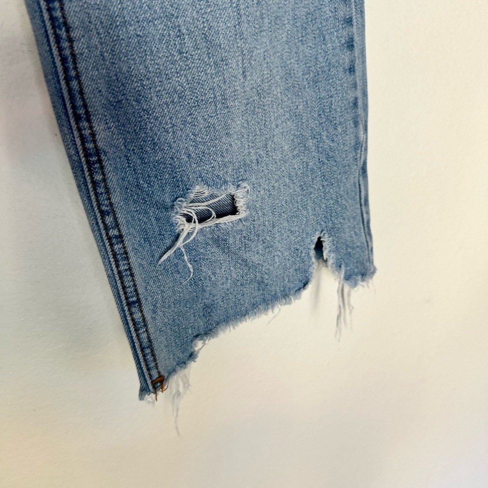 BDG Women's Distressed Jeans 27 - Picture 5 of 8